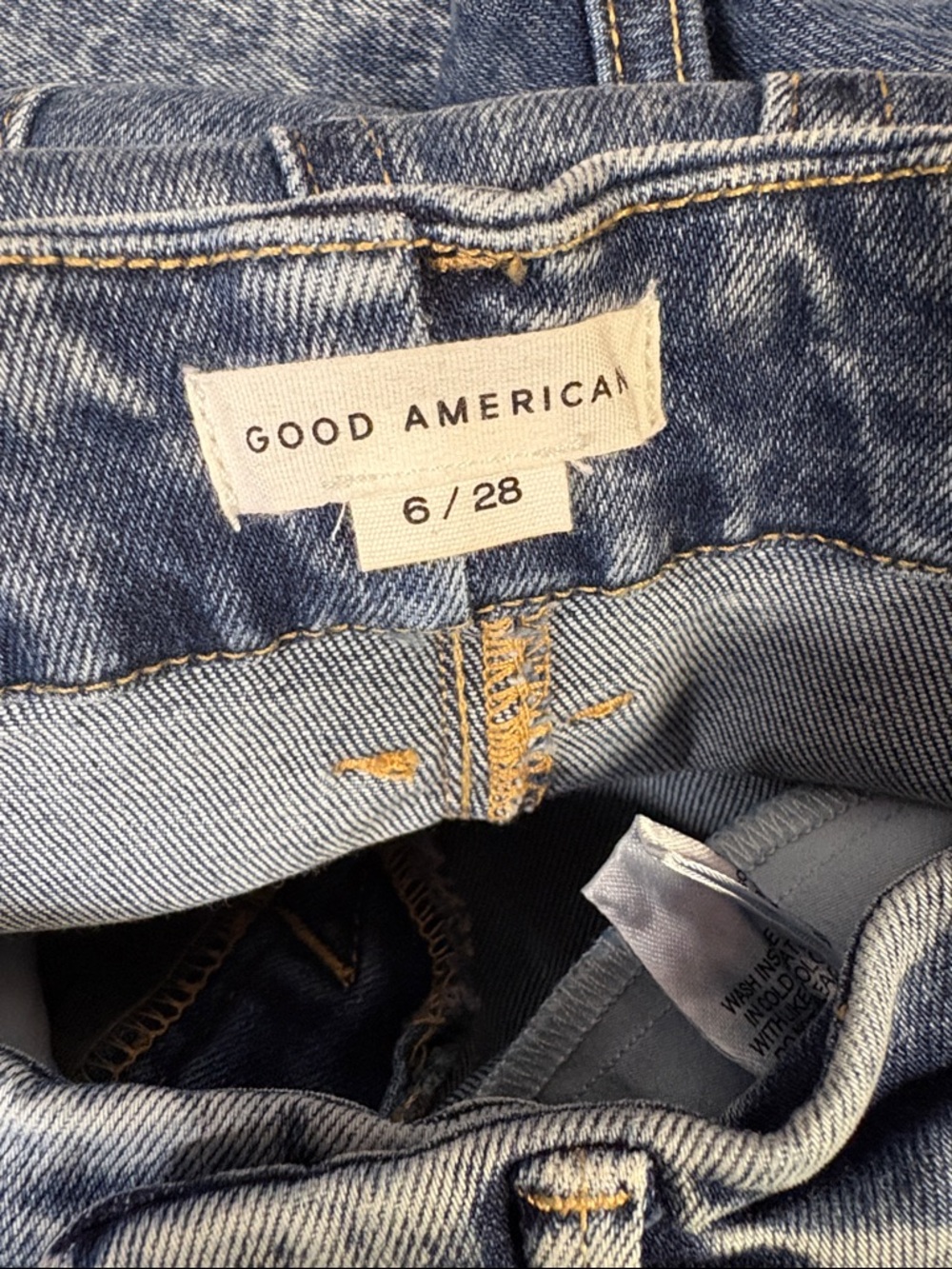 Good American Good Icon Cropped Straight Jeans Indigo480 Size 6/28 - Picture 6 of 6